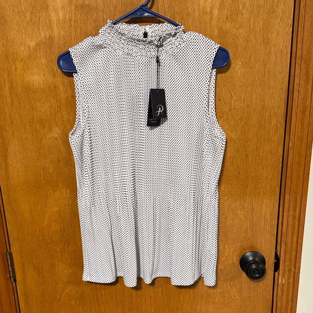 Adrianna Papell Monochrome Sleeveless Blouse